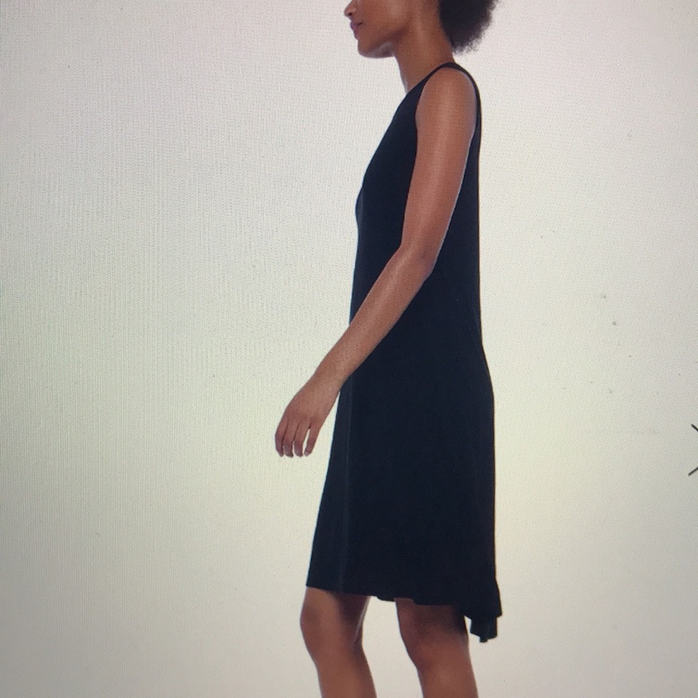 Norma Kamali Black Sleeveless Swing Dress Size Large with Pockets NWT